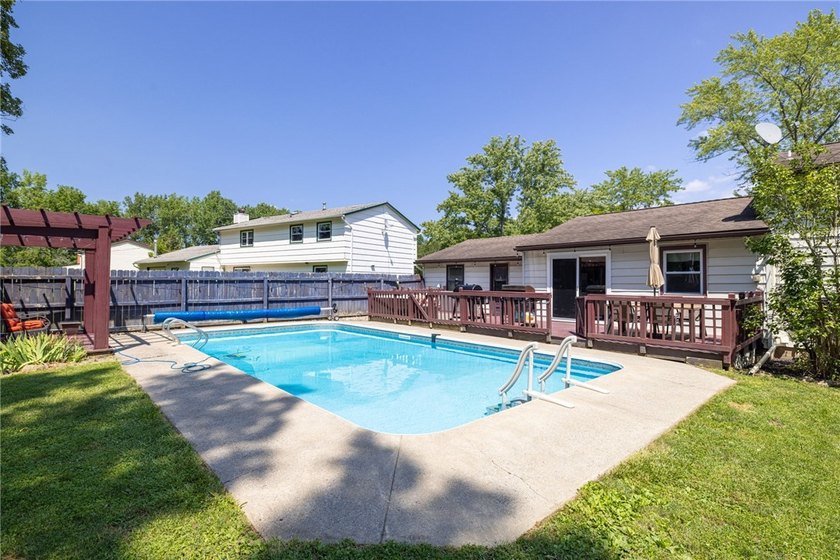 Welcome home to this beautifully updated split-level in the - photo 29