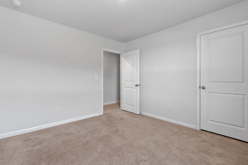 Welcome home to this beautifully maintained property offering - photo 31