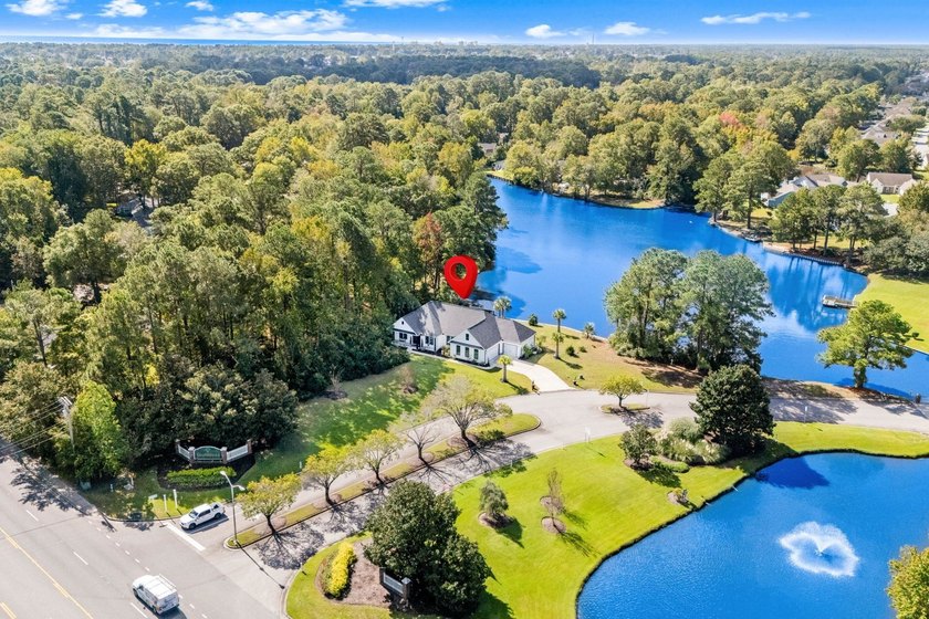 Incredible opportunity to purchase this waterfront 3 bedroom, 2 - photo 39