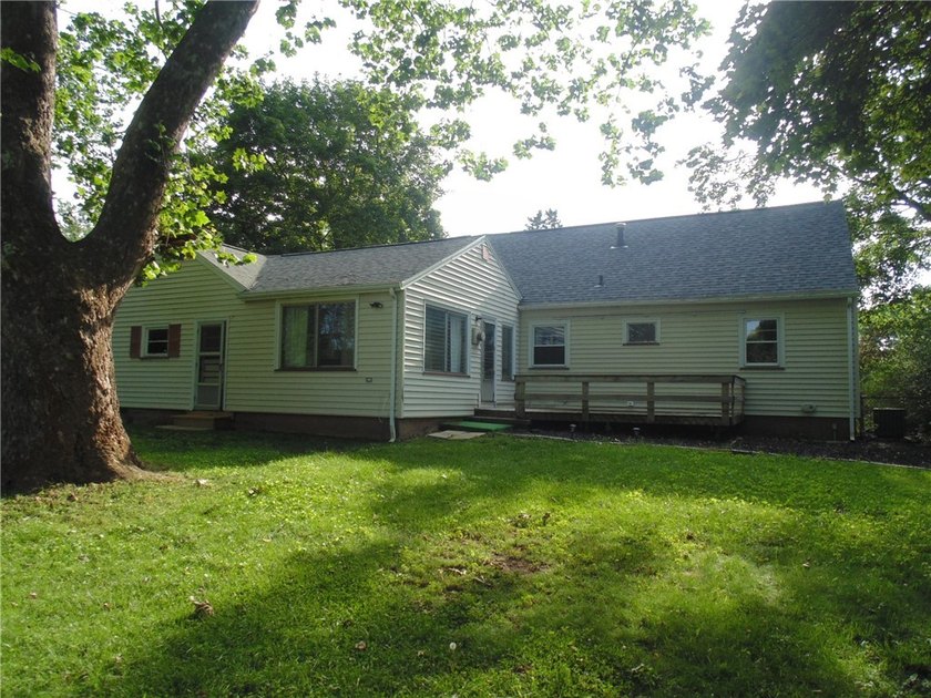 Move right into this well-maintained 4-bedroom Cape Cod in the - photo 15