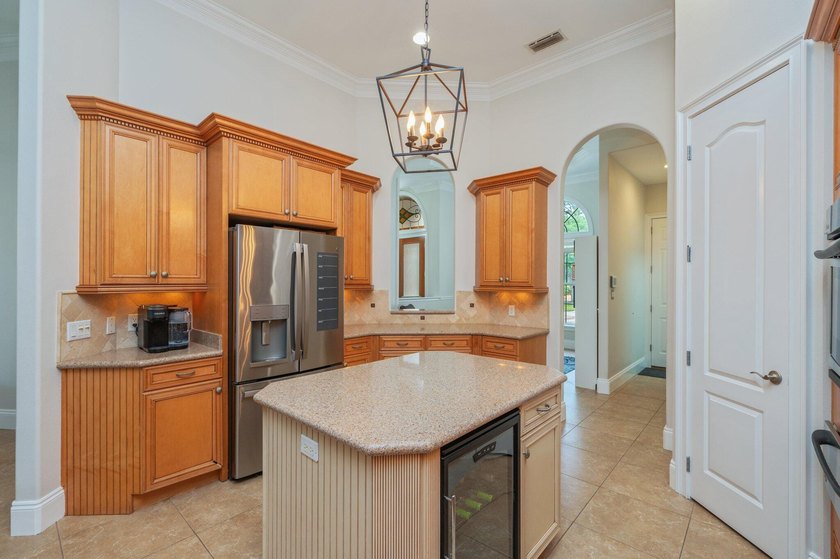 Experience refined, single-level living in the gated golf - photo 15
