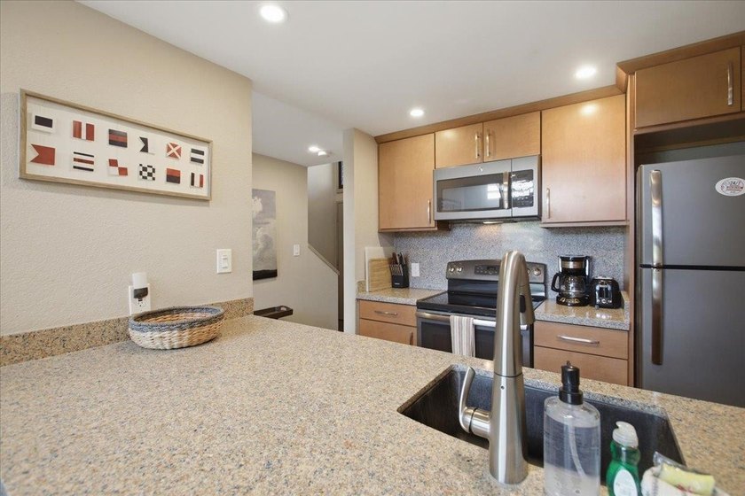 Escape to island living at Kihei Garden Estates! This - photo 15