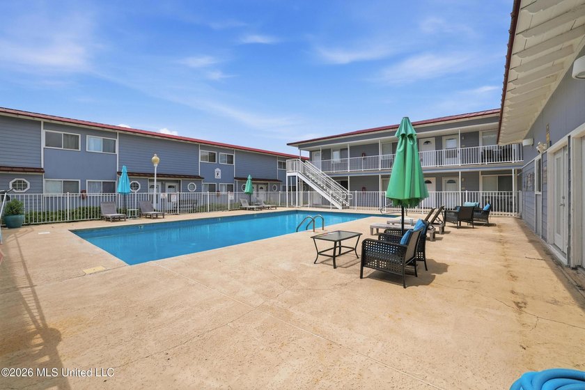 Turnkey Beachside Condo - fully furnished, active established - photo 41