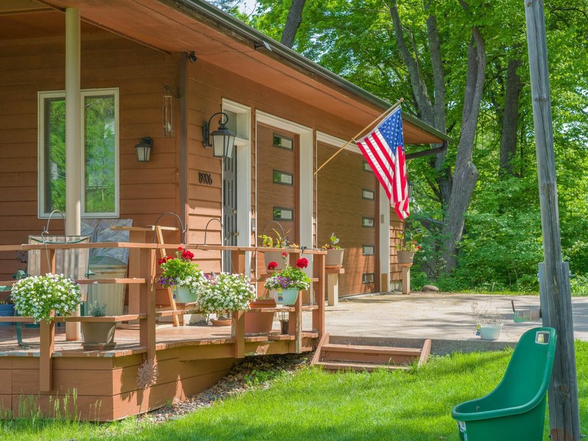 So much to say about this stunning YR home on Mille Lacs. The - photo 8