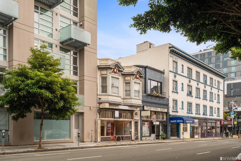Introducing a fantastic mixed-use property in the heart of San - photo 3
