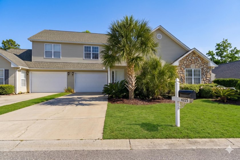 Discover this beautifully updated 3-bedroom, 3-bath - photo 5