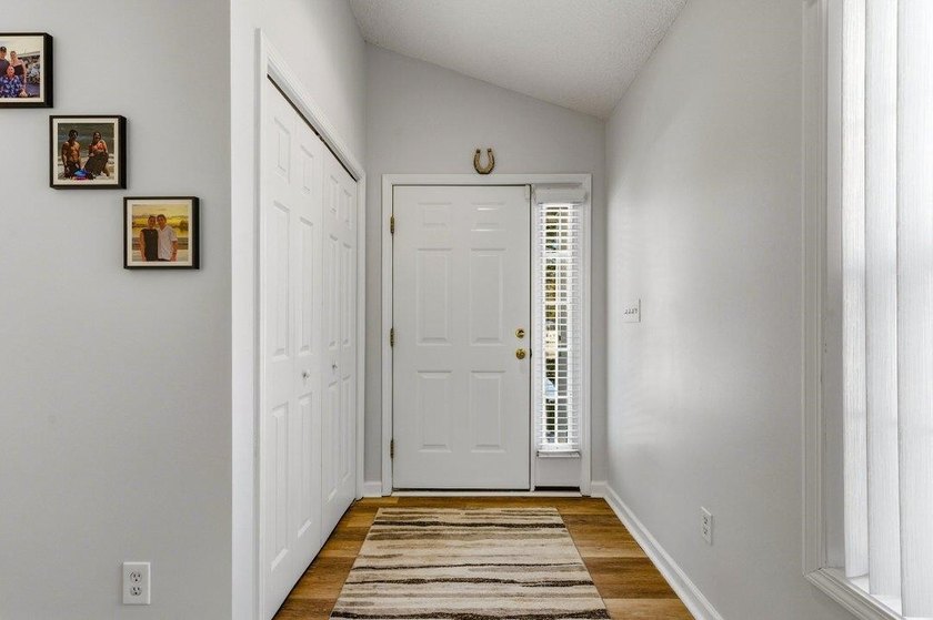 Discover this beautifully updated 3-bedroom, 3-bath - photo 8