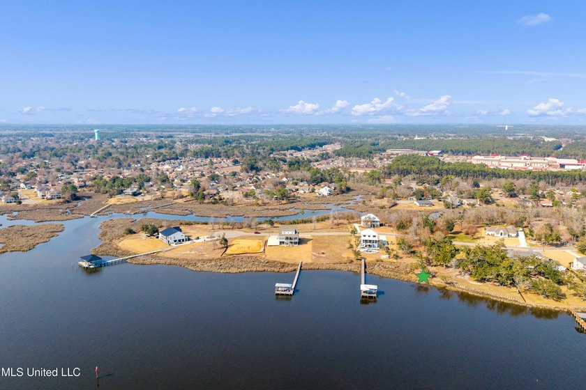 Build your dream home on the water surrounded by oak trees. Wake - photo 11
