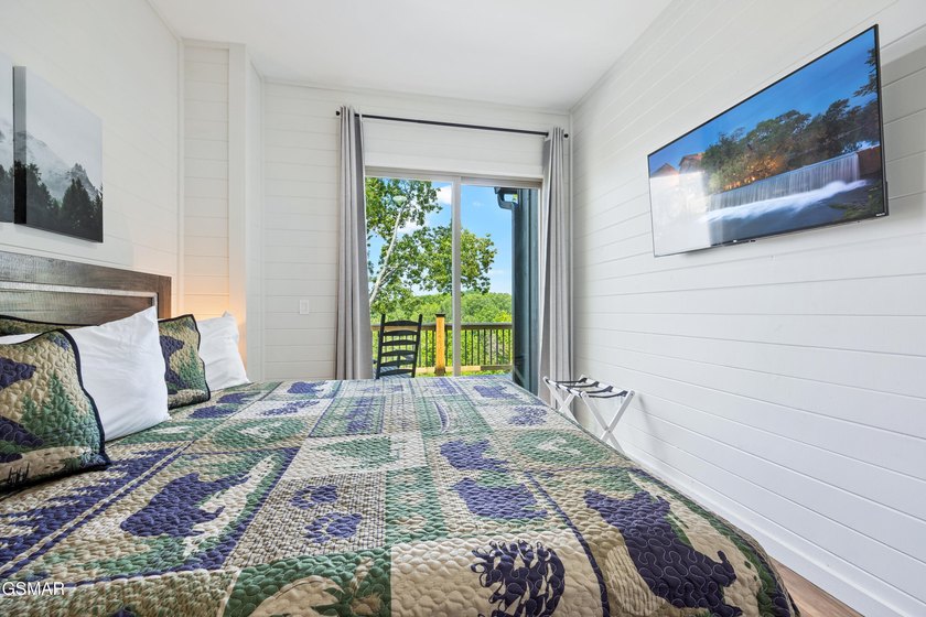 Ready for overnight rental! This cabin has a uniqueness of an - photo 12