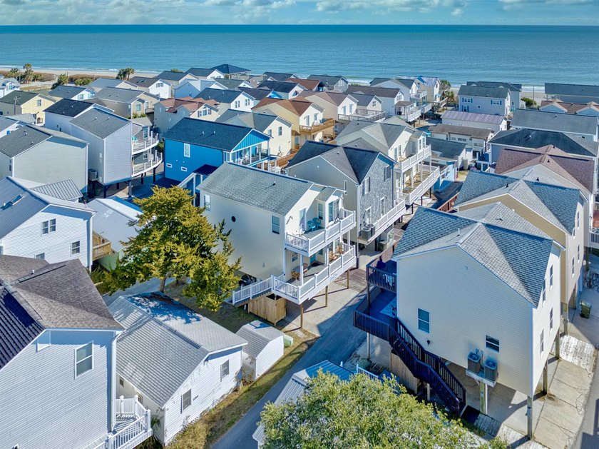 EXCELLENT INVESTMENT! RARE 7 BEDROOM OCEAN VIEW RAISED BEACH - photo 5