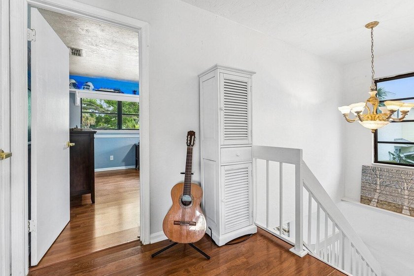 RARE OPPORTUNITY in North Palm Beach with this spacious - photo 18