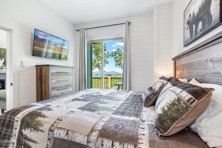Ready for overnight rental! This cabin has a uniqueness of an - photo 24