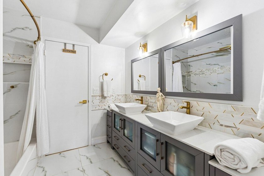 RARE OPPORTUNITY in North Palm Beach with this spacious - photo 26