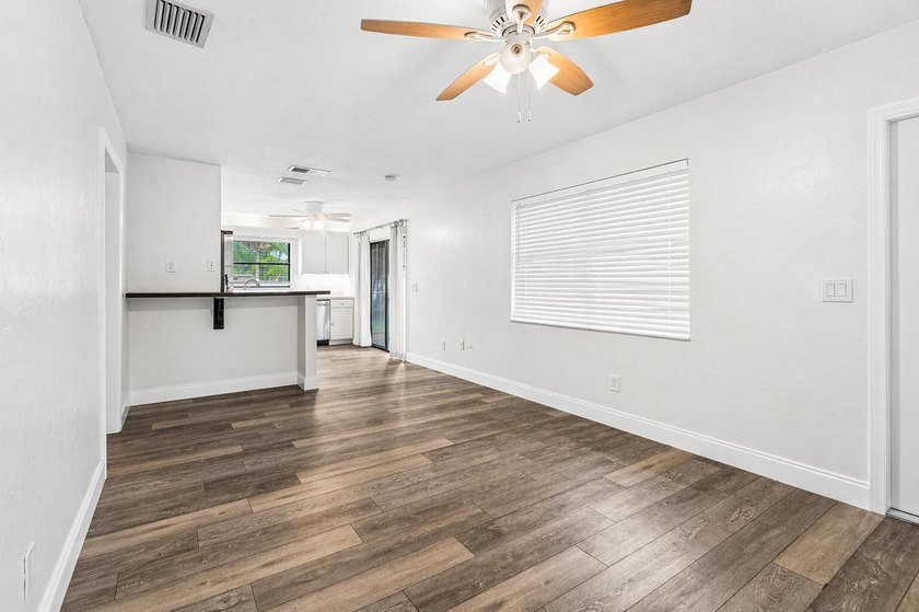 RARE OPPORTUNITY in North Palm Beach with this spacious - photo 32