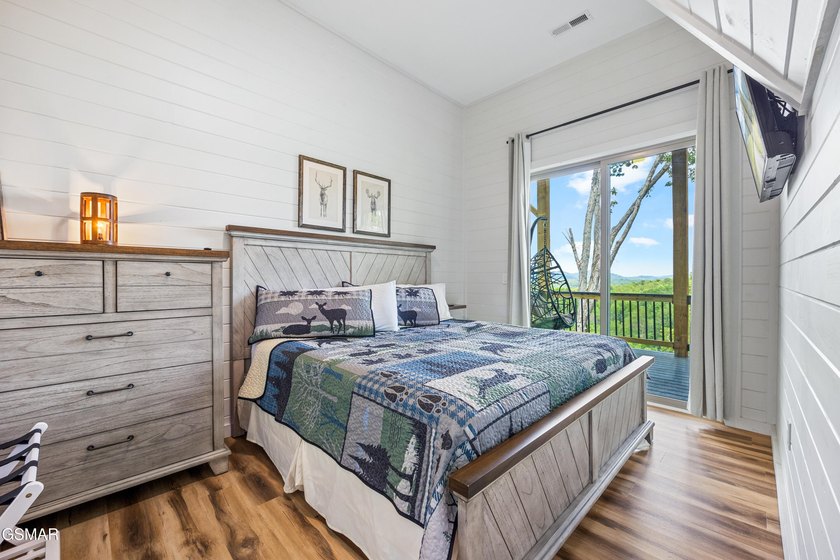 Ready for overnight rental! This cabin has a uniqueness of an - photo 42