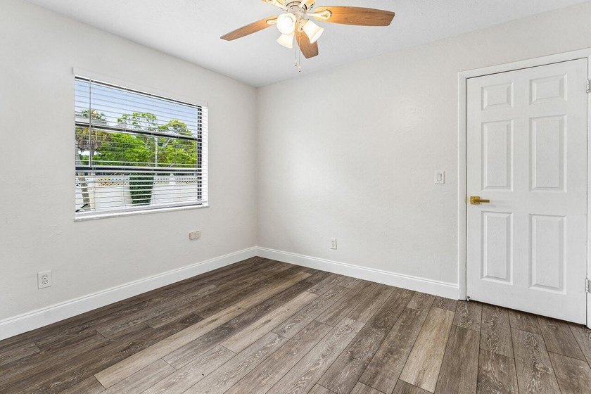 RARE OPPORTUNITY in North Palm Beach with this spacious - photo 42