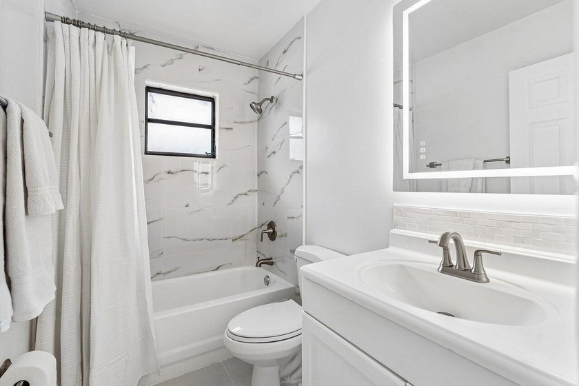 RARE OPPORTUNITY in North Palm Beach with this spacious - photo 44