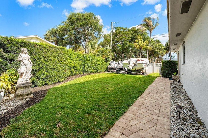 RARE OPPORTUNITY in North Palm Beach with this spacious - photo 46