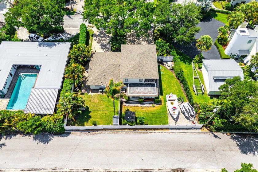 RARE OPPORTUNITY in North Palm Beach with this spacious - photo 58