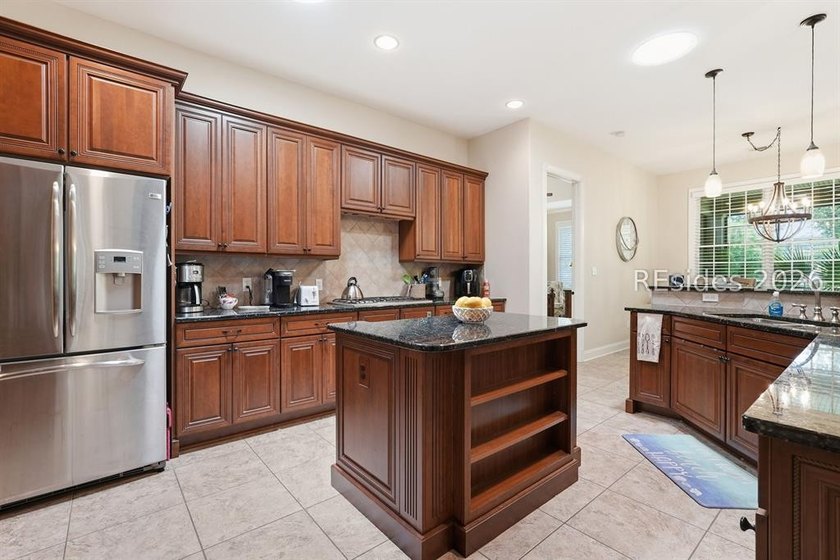 Welcome to 4 Southington Circle in the prestigious gated - photo 14