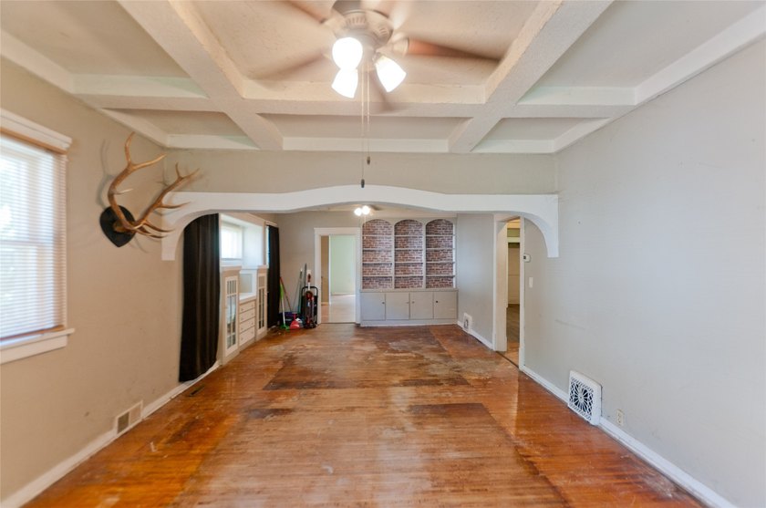 This charming 2 bedroom, 1 bath home is full of potential and - photo 10
