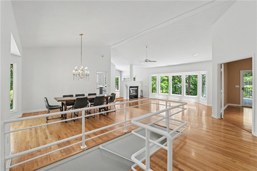 If you're searching for a home with distinctive character - photo 7