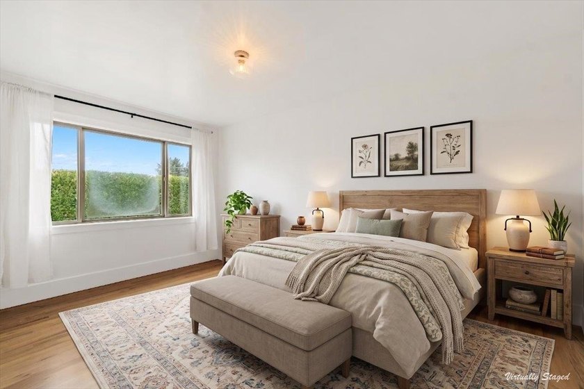Coastal charm meets modern comfort in this beautifully renovated - photo 15