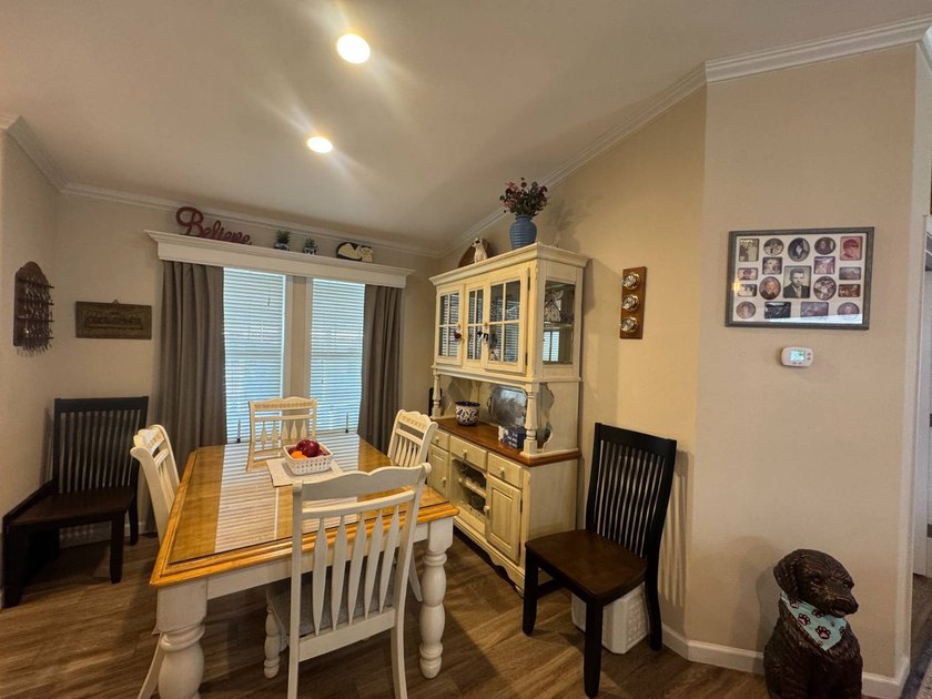 Welcome toWindmill Manor, conveniently located inBradentonjust - photo 26