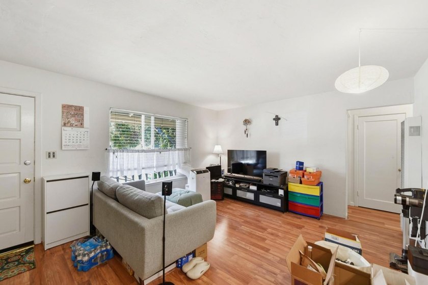 This property s a golden opportunity for investors or anyone - photo 29