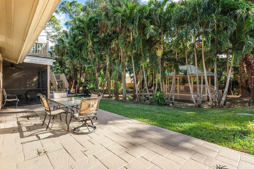 One of Kind 2 Homes, Beautiful treed acre lot in Desirable - photo 38