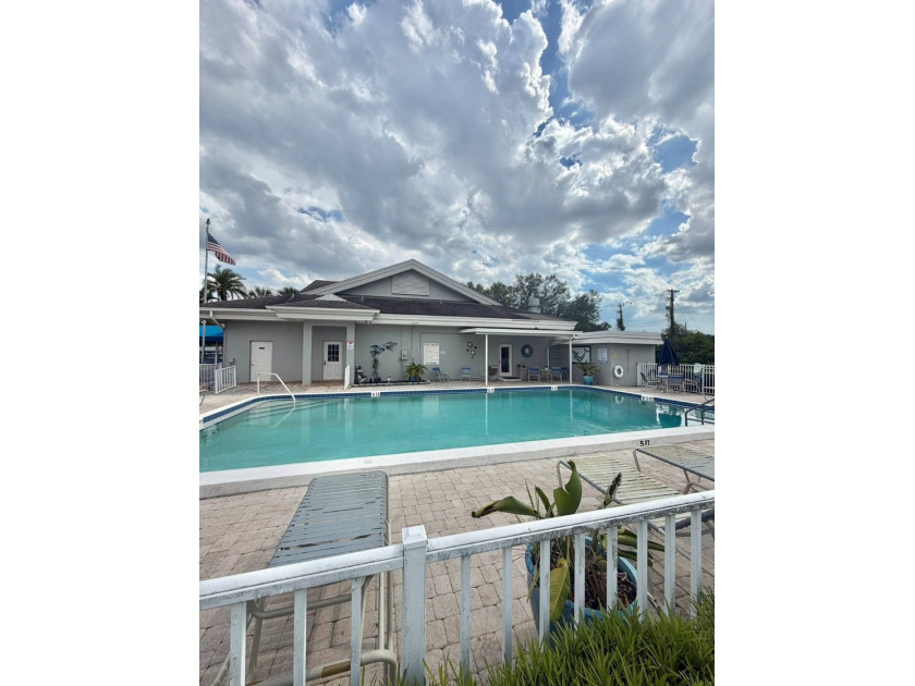 Welcome toWindmill Manor, conveniently located inBradentonjust - photo 49