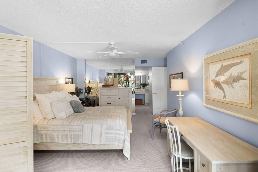 Luxury oceanfront living right at your fingertips. This stunning - photo 29
