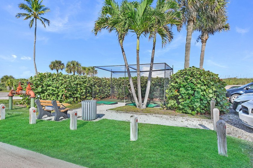Luxury oceanfront living right at your fingertips. This stunning - photo 53