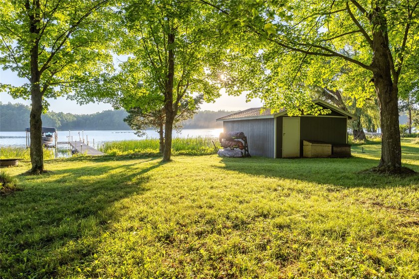 This 3-bedroom, 2-bathroom home offers the perfect blend of - photo 3