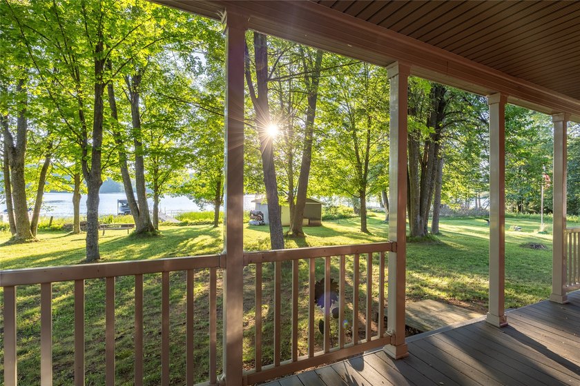This 3-bedroom, 2-bathroom home offers the perfect blend of - photo 4