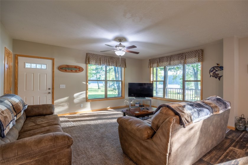 This 3-bedroom, 2-bathroom home offers the perfect blend of - photo 6