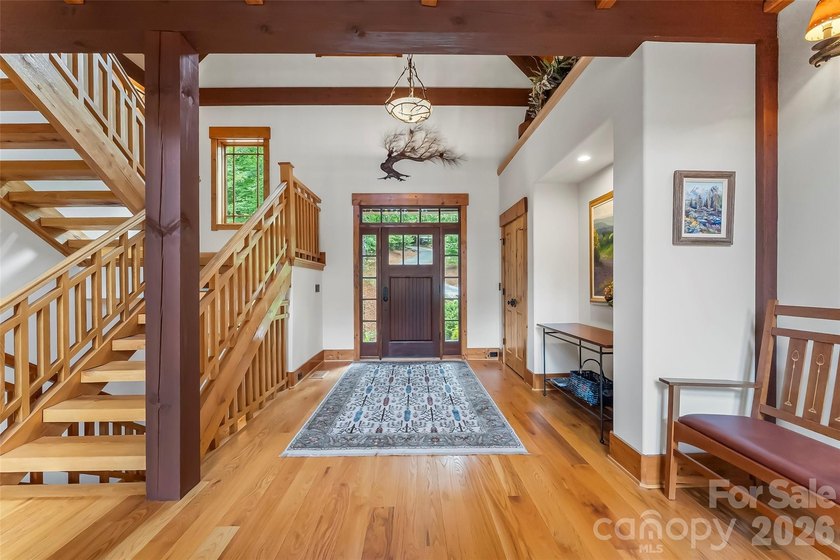 Exceptional Arts &amp; Crafts lakefront retreat showcasing superior - photo 4