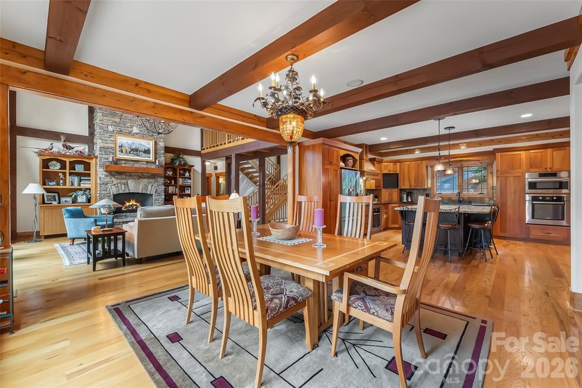 Exceptional Arts &amp; Crafts lakefront retreat showcasing superior - photo 8