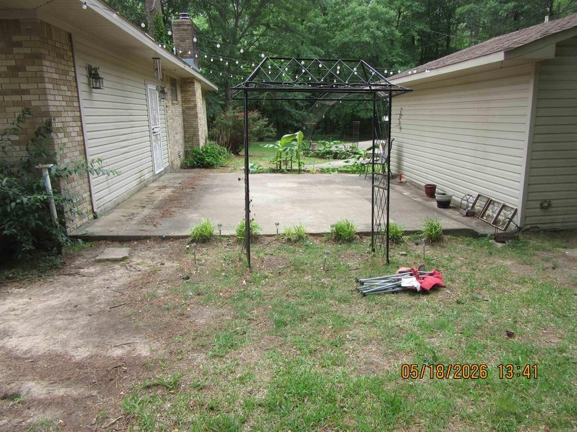 Well maintained brick home and 2 acres just outside city limits - photo 14