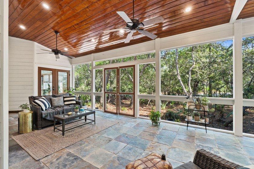 This 4bd PLUS carriage house is tucked away on a secluded - photo 2