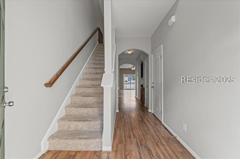 Stunning, move-in-ready 3-bedroom, 2.5-bath home in sought-after - photo 3