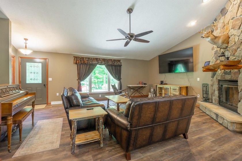 Discover your personal retreat on this extraordinary 80 acre - photo 8