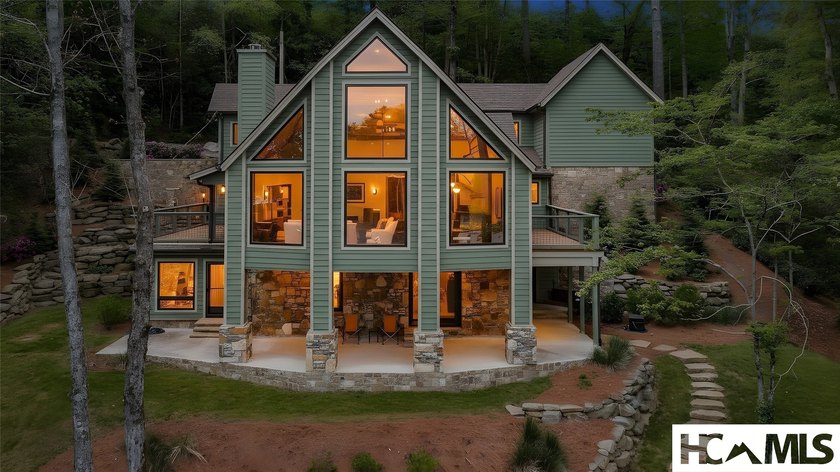 Fully reimagined lakefront on Lake Toxaway. The sellers - photo 6