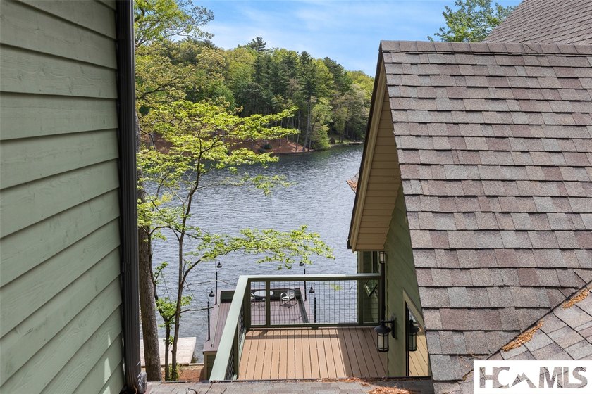 Fully reimagined lakefront on Lake Toxaway. The sellers - photo 8