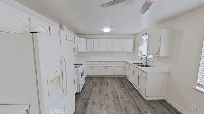 Great opportunity to own a newly remodeled Santa Ana home priced - photo 4