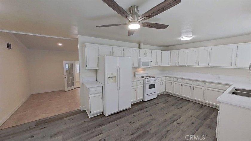 Great opportunity to own a newly remodeled Santa Ana home priced - photo 5