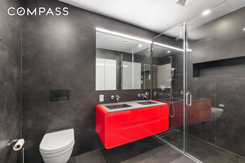 A private keyed elevator opens directly into this expansive SoHo - photo 6