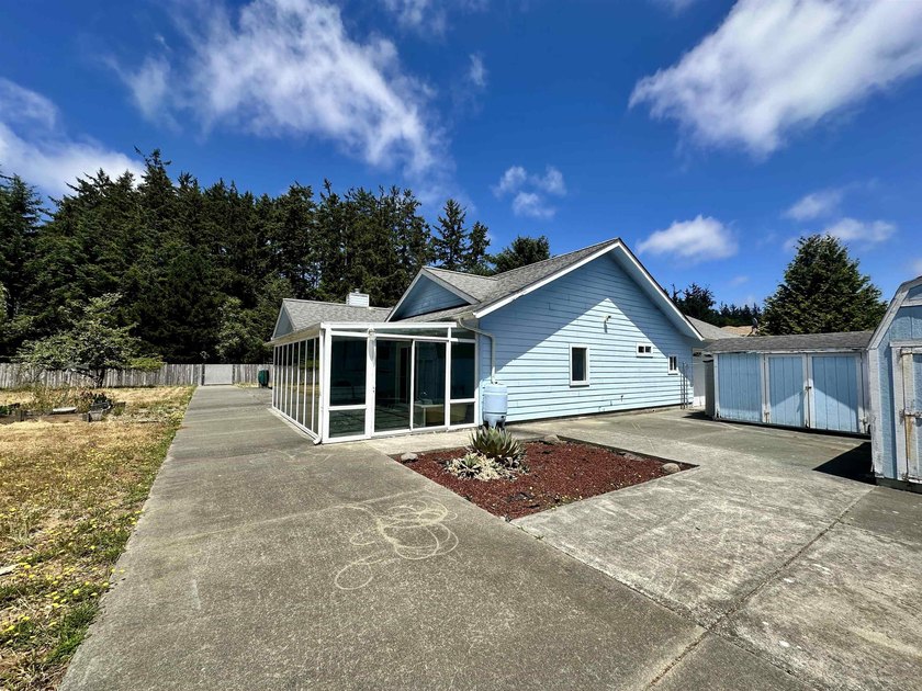 Welcome to 1860 Alexandria Way, a spacious 2,916-square-foot - photo 43