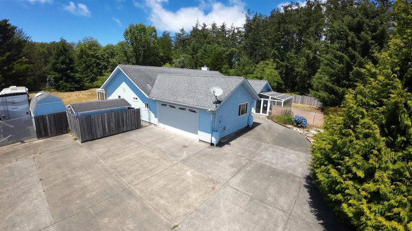 Welcome to 1860 Alexandria Way, a spacious 2,916-square-foot - photo 46