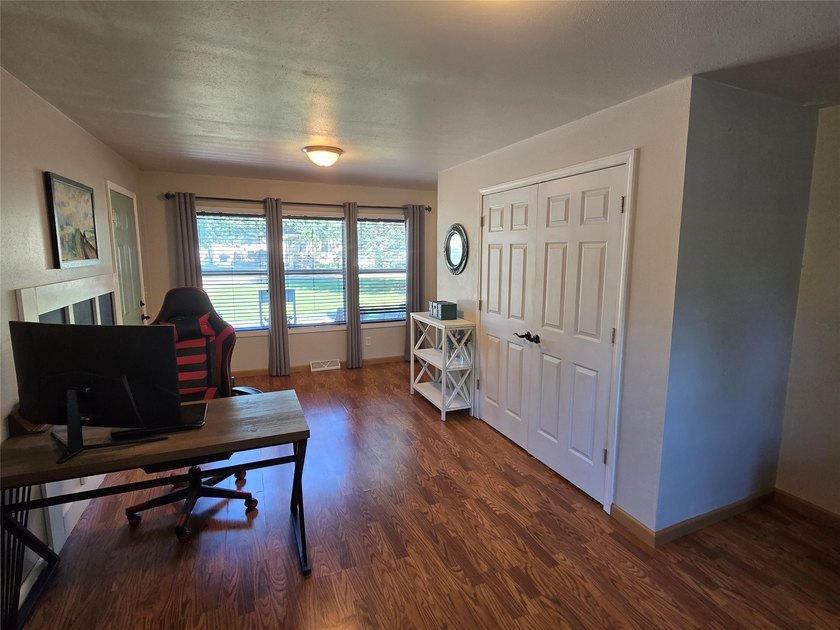 Beautifully updated and thoughtfully maintained, this three - photo 8